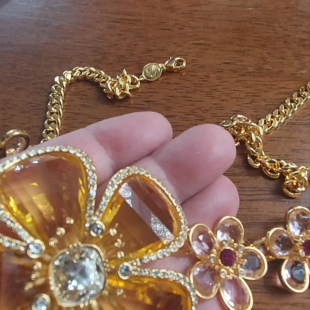 🌹 NWT Idyllia chokerFlower, Multicolored, Gold-tone plated